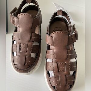 OshKosh B’Gosh brown Velcro toddler sandals, size 10T brand new
